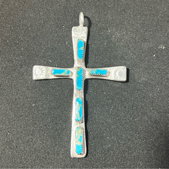 VINTAGE C. IULE ZUNI .925 STERLING SILVER INLAID TURQUOISE STONES CROSS PENDANT